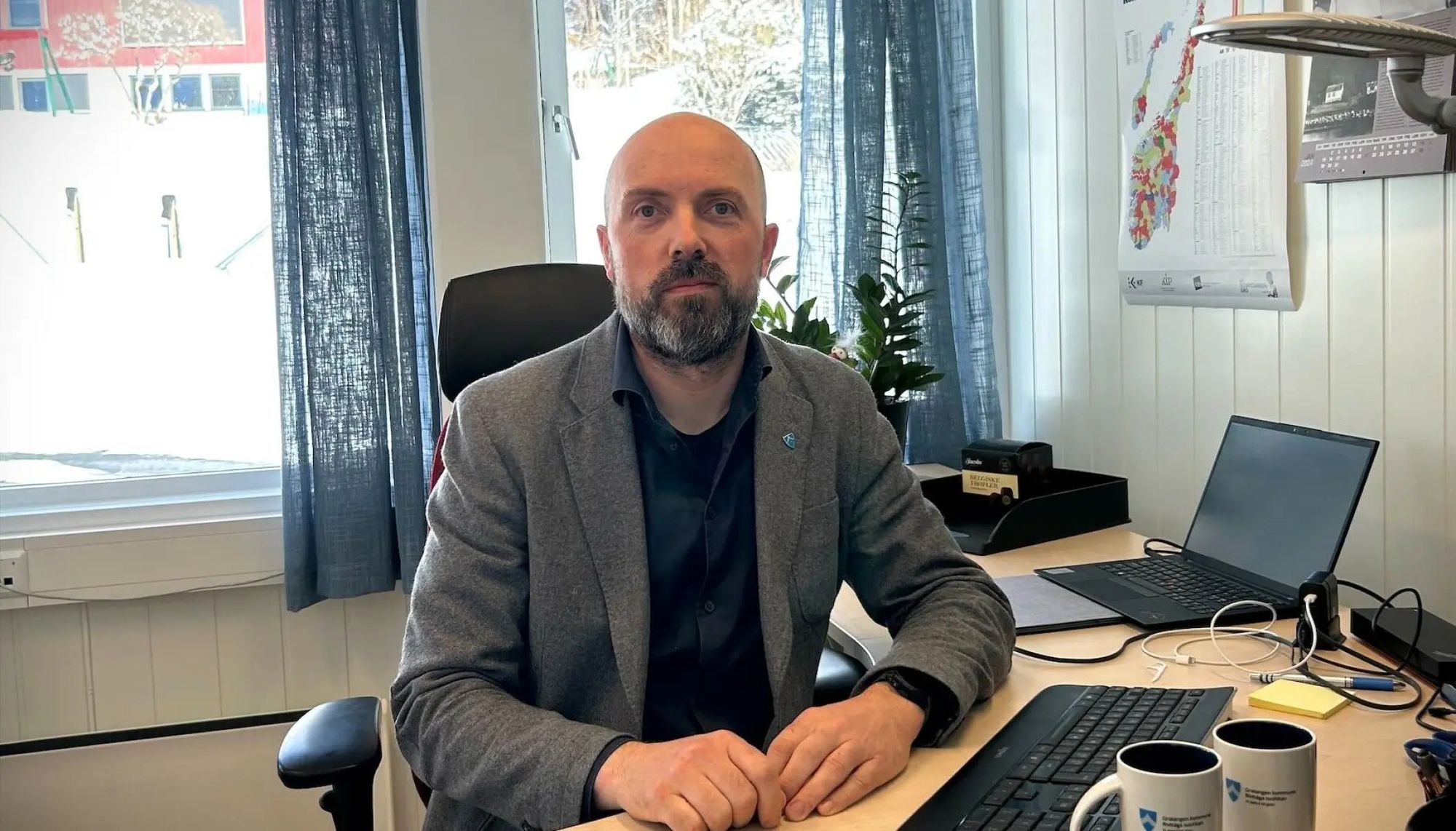 [Ekstra] Fiberkabelen har skapt bråk i snart ti år: Nå må kommunen fjerne den: – Ikke overrasket