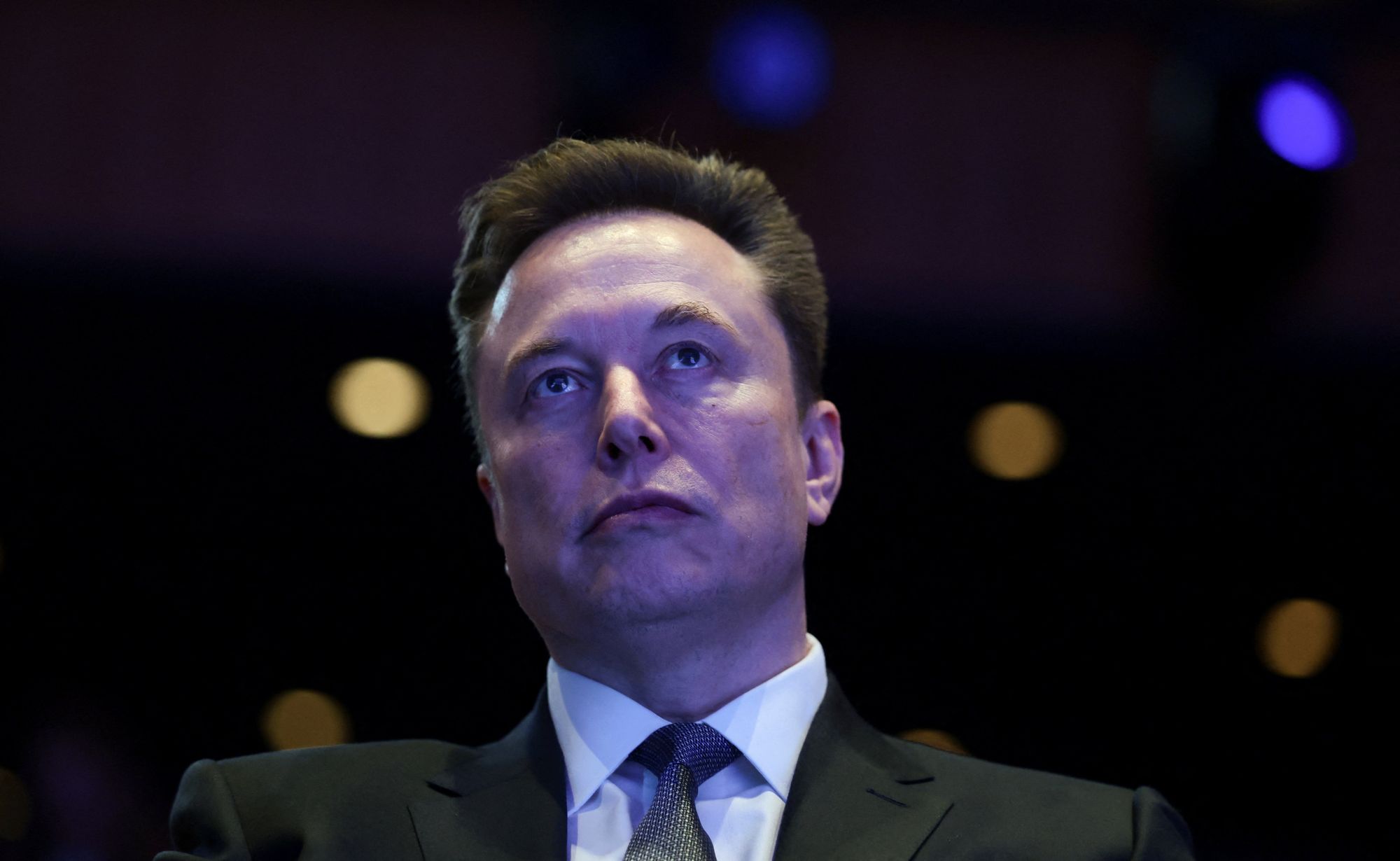 Musk krever billionbeløp for tidlig KI-innsats