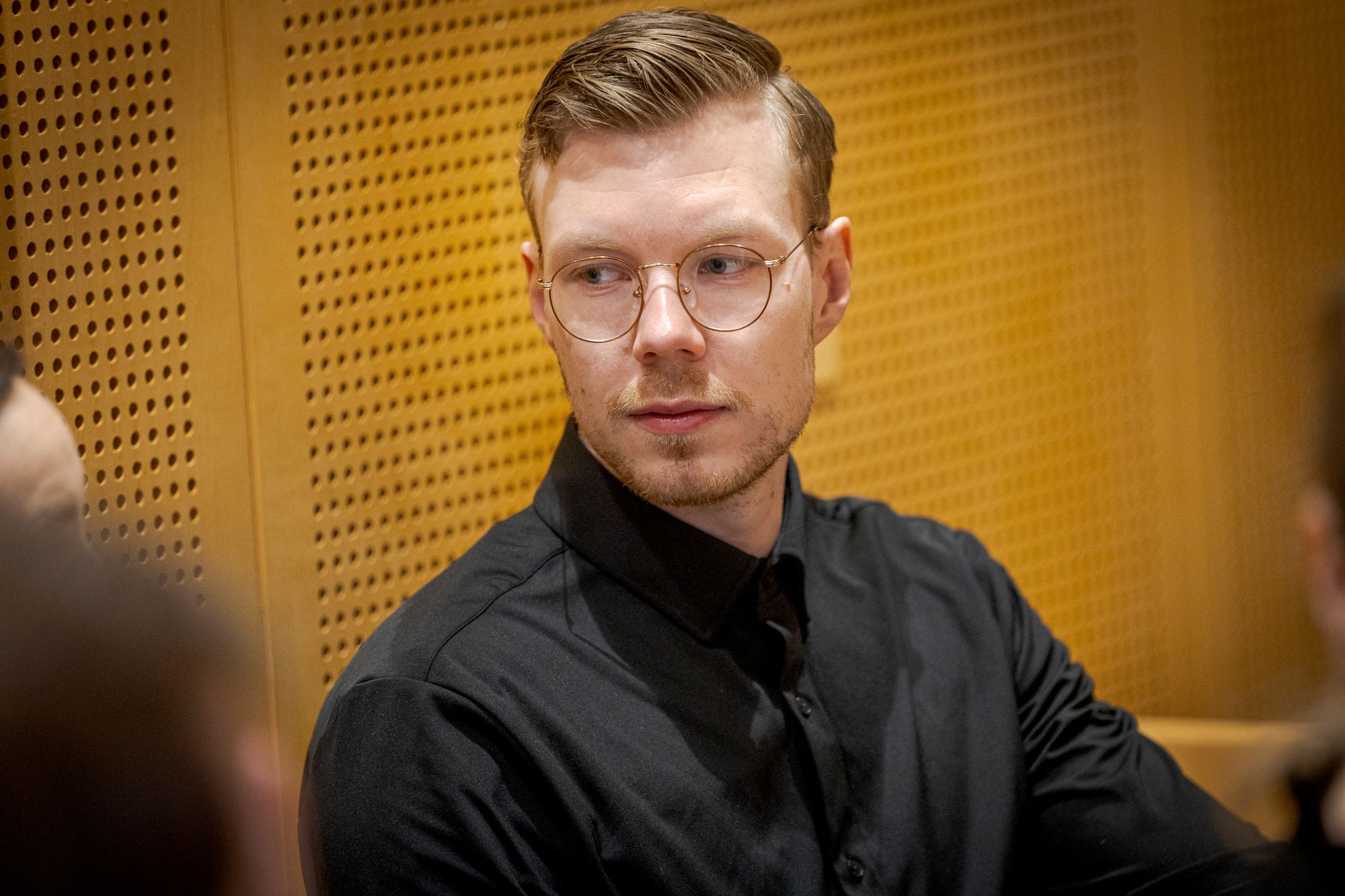 [Ekstra] Har motsatt seg milliardbot – fortsetter å sende data til Kina