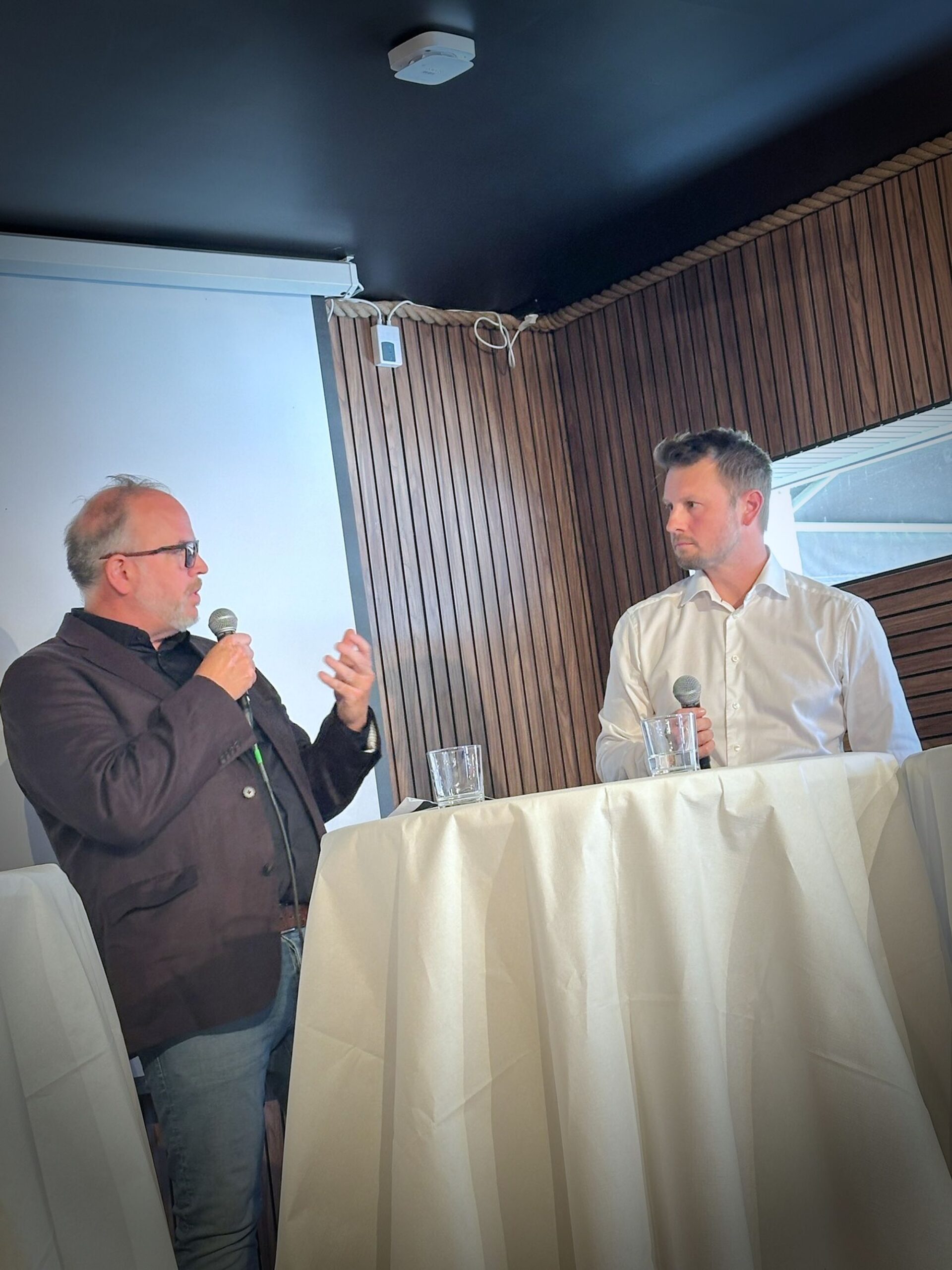 Hvem har ansvaret når KI-piloten virker?